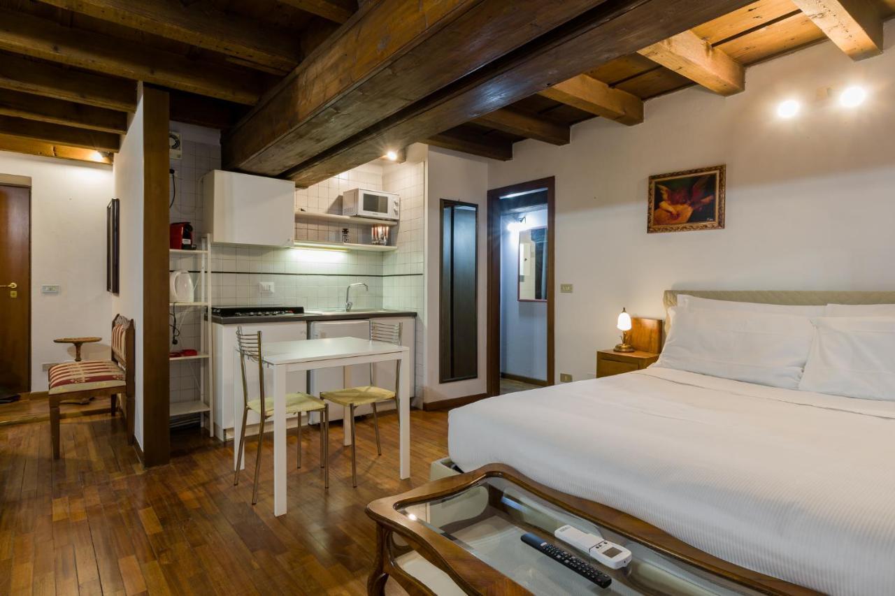 Leoncin D'Oro Apartment Verona Exterior photo